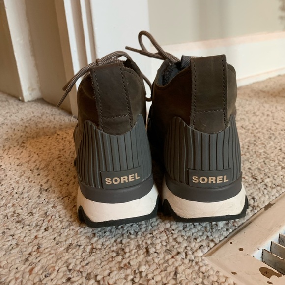 SOREL Kinetic Caribou Snow Boot in Olive/Grey - Picture 6 of 8